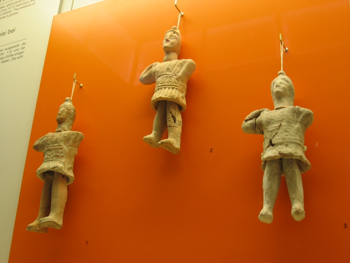 11 - musee d'Olympie - statuettes articulees IMG_0109.jpg